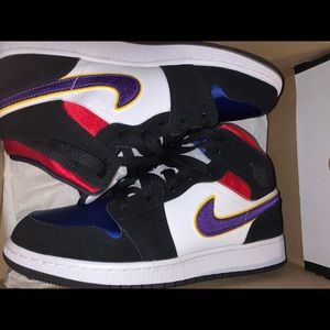 JORDAN 1 Mid Lakers Top 3